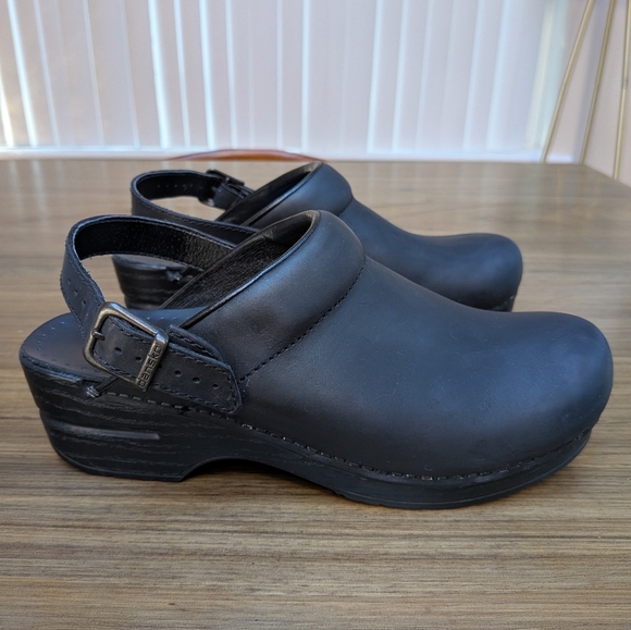 Dansko Ingrid Clog Black Oiled Leather Ankle Strap Slip On Shoes Size 39, 8.5-9 - Picture 4 of 15